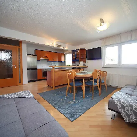 Apartments&rooms Jozica *